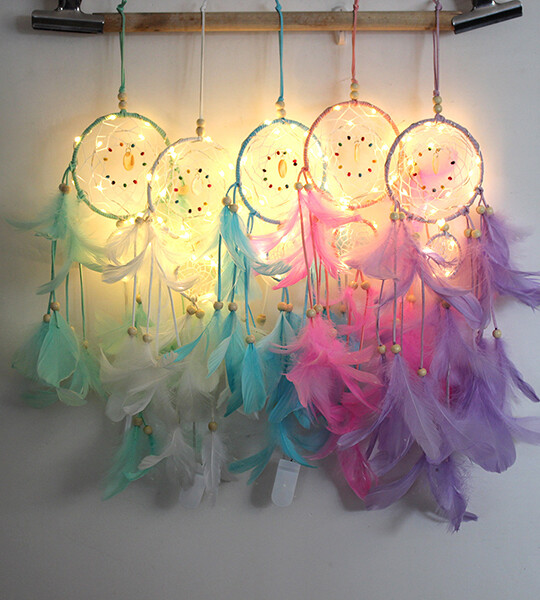 LED Lighting Feather Dream Catcher Girl Room Bell Bedroom Romantic Hanging Decoration.