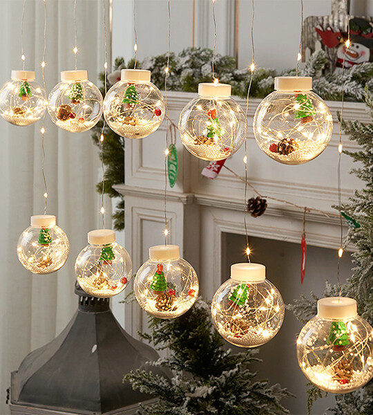 Christmas Ball Santa LED Curtain Light String Christmas Tree Decoration.