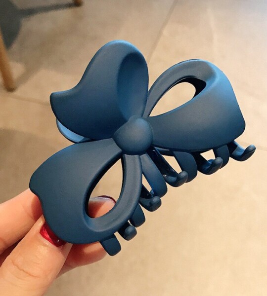 Elegant Frosted Hollow Out Heart Shape Catching Hair Clip Claws for Women Girls Geometry Bowknot Peach Hairpin Hair Acce