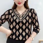 Office Lady Fashion Wave Printed Leaf T-shirt – Lace Spliced Embroidery Pearl Three-Dimensional Decoration V-Neck Pullover Women.