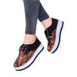 Women Embroidered Flat Shoes