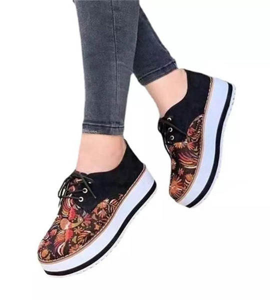 Women Embroidered Flat Shoes